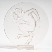 René Lalique : Cachet « Faune »  en verre blanc moulé pressé