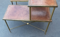 1970′ Paire De Tables à Étage En Bronze Patiné Gainées De Cuir Maison Jansen 71 X 36 cm