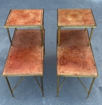 1970′ Paire De Tables à Étage En Bronze Patiné Gainées De Cuir Maison Jansen 71 X 36 cm