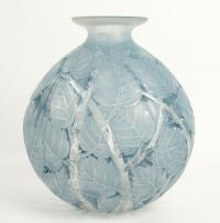 RENE LALIQUE (1860-1945) Vase &quot;Milan&quot;
