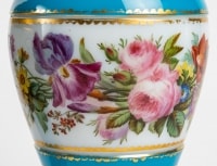 Paire de vases avec fleurs en opaline, XIXème siècle