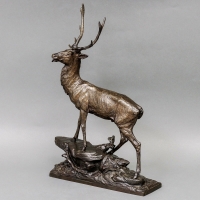 Sculpture - Cerf Sur Un Tertre , Édouard Drouot (1859-1945) - Bronze