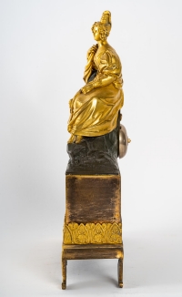 Pendule en bronze doré et patiné d&#039;époque Napoléon III, XIXème siècle