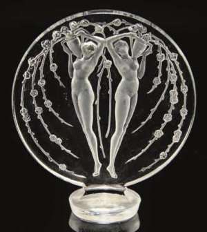 RENE LALIQUE (1860-1945) Cachet 2 figurines et fleurs