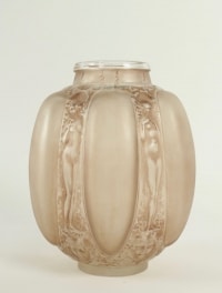 R Lalique Vase Six Figurines Et Masques
