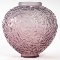 R.Lalique : &quot;Mistletoe&quot; Vase Amethyst