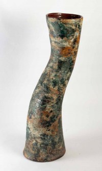 Grand vase courbé par Annie Fourmanoir - exposition en cours