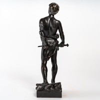 Bronze d&#039;un homme avec son épée du XIXème siècle