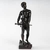 Bronze d&#039;un homme avec son épée du XIXème siècle