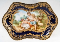 Petite boîte en porcelaine de Sèvres, XIXème siècle, époque Napoléon III