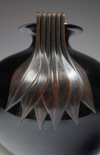 René Lalique Vase &quot; Senlis &quot; dit aussi &quot; Anses bronze feuilles &quot; - 1925