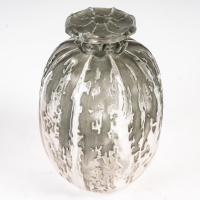 René LALIQUE (1860-1945) : Vase &quot;Fontaines&quot; couvert (1912)