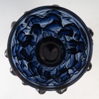 Vase Lalique, bleu nuit &quot;Bacchantes&quot;