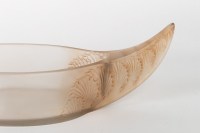 Jardinière « Acanthes » verre blanc patiné sépia de René LALIQUE