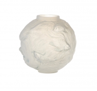 René lalique : Vase &quot;Formose&quot; verre opalescent