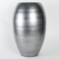 Vase en terre cuite argenté, XXème siècle