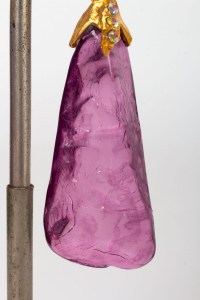 Boucles d&#039;oreilles en pierres violettes