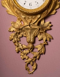 Important cartel d’applique en bronze doré d’époque louis XVI