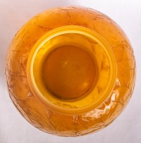 Vase &quot;Monnaie du Pape&quot; verre Butterscoth double couche jaune et opalescent de René LALIQUE