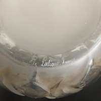 Vase &quot;Penthièvre&quot; verre blanc patiné sépia de René LALIQUE