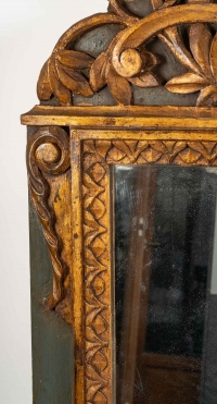 Important miroir en bois sculpté, doré et peint de style Louis XVI, fin XIXème siècle