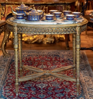 Table de milieu en bois doré, Louis XVI|||||||||