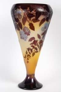 Émile Gallé (1846-1904) Important Vase « Bignones »  circa 1900