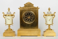 Garniture en bronze doré et porcelaine fin XIXème siècle