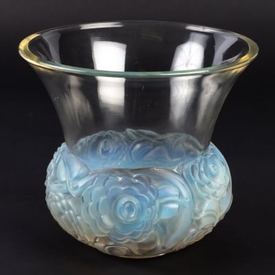 Vase « Renoncules » verre opalescent patiné gris de René LALIQUE||||||||||