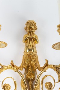 Paire d&#039;appliques de style Louis XVI.
