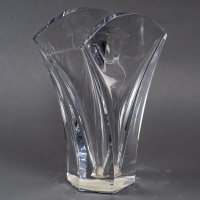 Cristallerie De Baccarat , Vase Grand Modèle &quot;Ginkgo&quot; Crée Par Thomas Bastide
