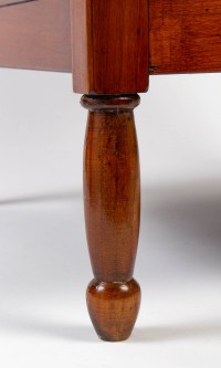Petite table rafraîchissoir en merisier. XIXème