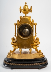 Pendule en bronze du XIXème siècle