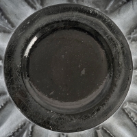 Vase « Languedoc » verre gris patiné blanc de René LALIQUE