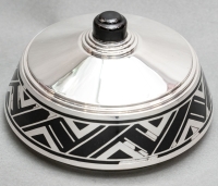 R.Linzeler - Box in solid silver and black enamel Circa 1930