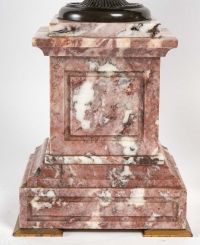 Garniture de cheminée avec ses deux cassolettes d&#039;époque Napoléon III, XIXème siècle