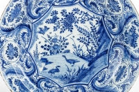 Delft vers 1695 - Manufacture au Pot de Métal Rare plat en faïence à décor de canard