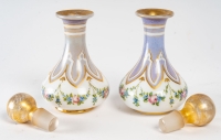 Paire de flacons en opaline du XIXème siècle