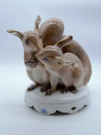 Paire d&#039;écureuils en porcelaine de Copenhague - début XXeme