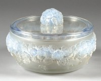 R Lalique :Boîte  « Primevères » Opalescente