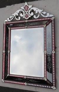 Miroir Vénitien à Fronton Style LXIV Couleur Rouge Bohême 19ème