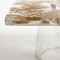 Centre de Table &quot;Chantilly&quot; verre blanc patiné sépia de René LALIQUE - 8 pièces
