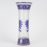 Vase en cristal de la manufacture de Saint Louis, à décor héraldique, travail français du XIXeme siècle circa 1890.