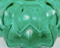 Vase &quot;Nivernais&quot; verre vert émeraude de René LALIQUE