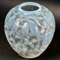 René Lalique : Opalescent Parrots Vase