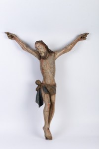 Christ en bois polychrome.