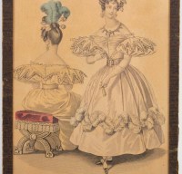 Gravure du 19e siècle sous verre représentant une élégante
