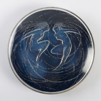 Boite « Deux Sirènes » verre opalescent base satin noir de René LALIQUE