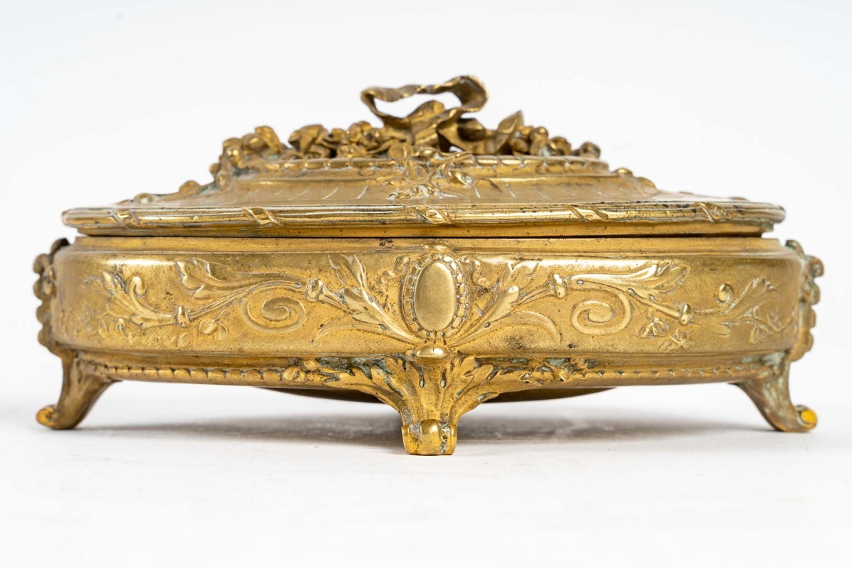 Boîte à bijoux en bronze, XIXème siècle|||||||