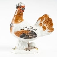 Paire de gallinacés, coq et poule en porcelaine de Meissen, XXe siècle.